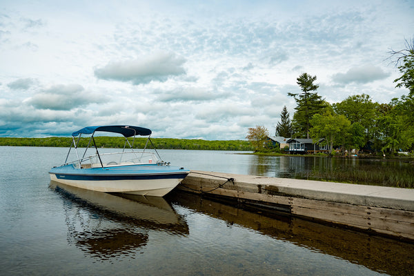 The Ultimate Guide to Visiting Friends with a Lake House or Boat
